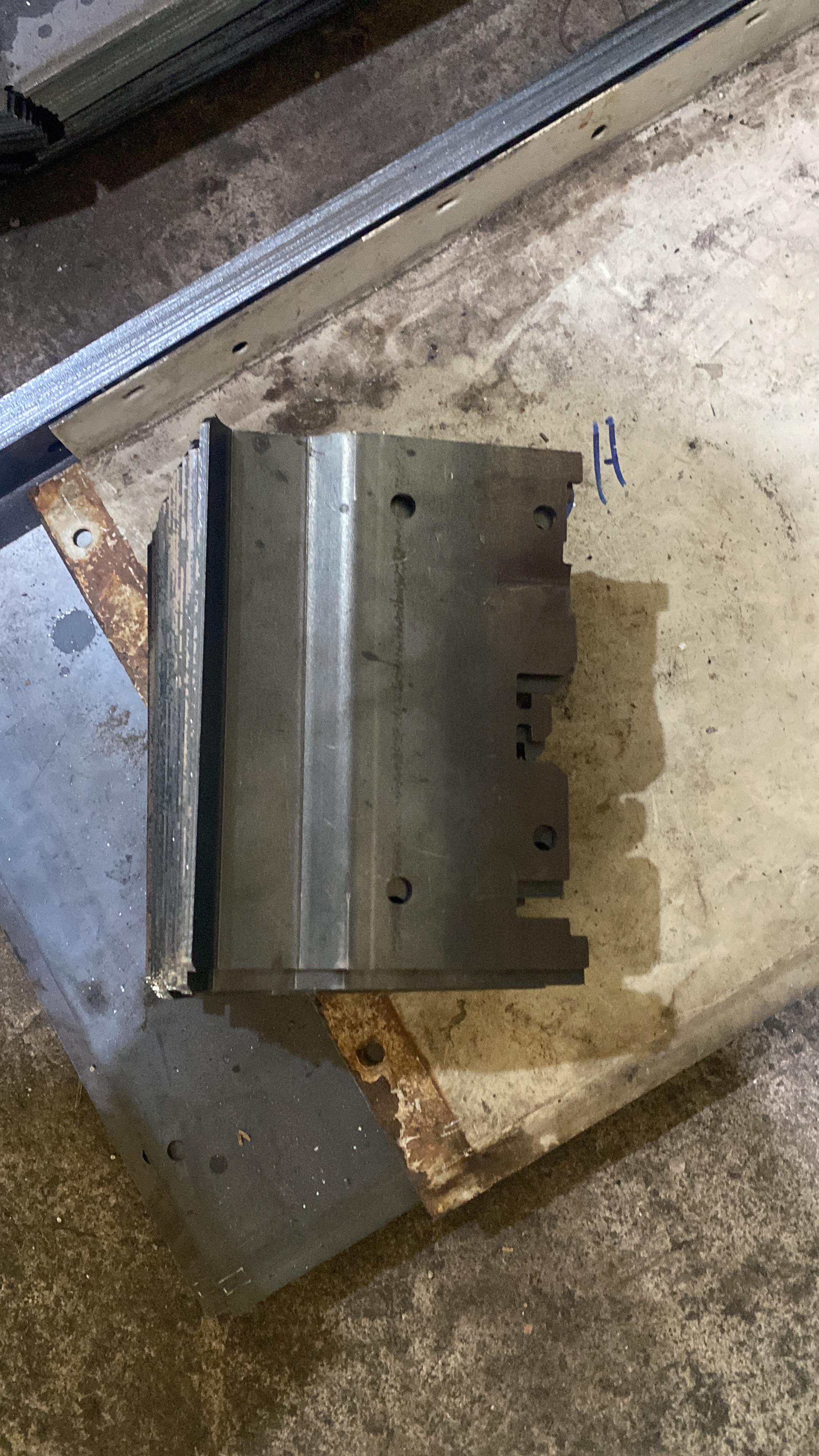 Bending Plat — AEK POHON PIDOLI